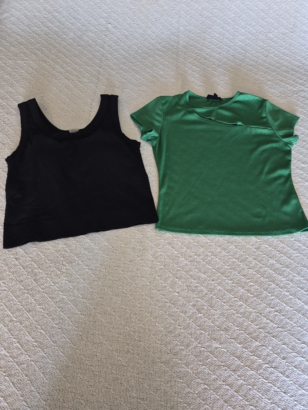 Bundle See You Monday Vibrant Green Short Sleeve Top & Lilys Lace Tank Top